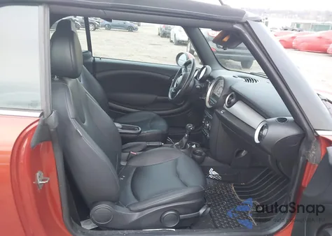 2013 Mini Convertible Cooper из США, поврежденный, VIN WMWZN3C5XDT135537